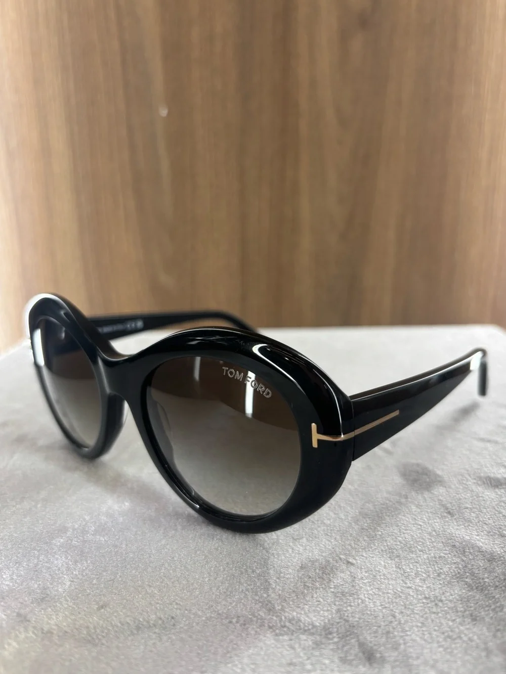 Tom Ford Elodie-02 TF1423 01B Black Sunglasses 54-20-140 New